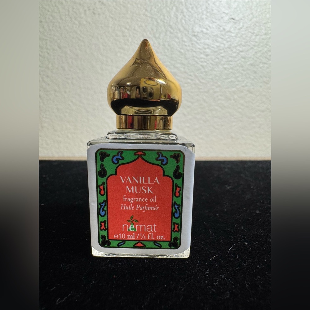 Vanilla Musk Fragrance Oil with Gold Cap